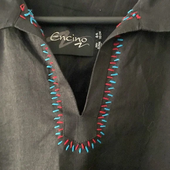 Like New linen men’s tunic. Purchased in India. P2P 23.5 inches. Sz Large - Picture 2 of 6